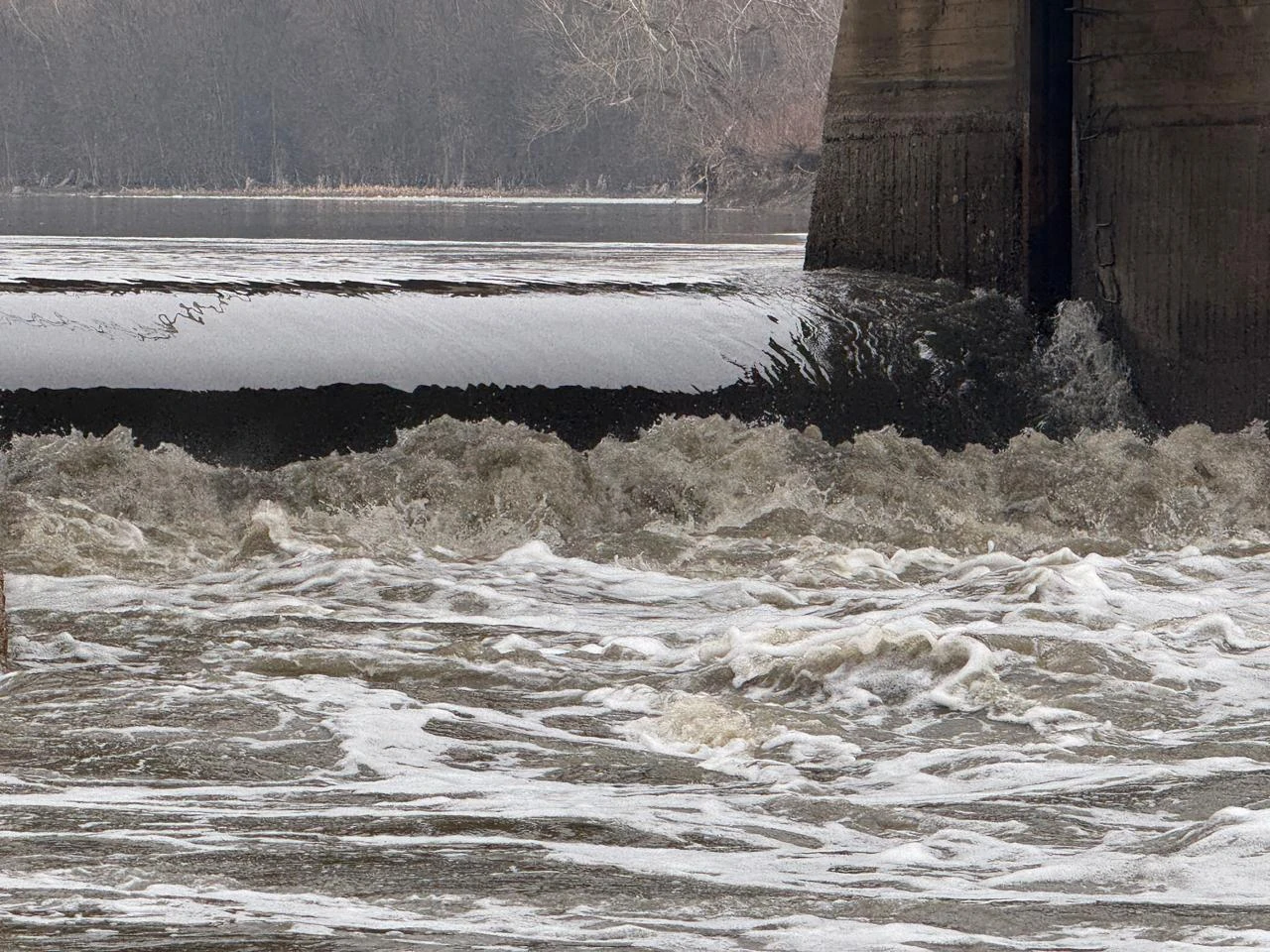 Реконструкцию водохранилищ и очистку каналов начали в ЗКО